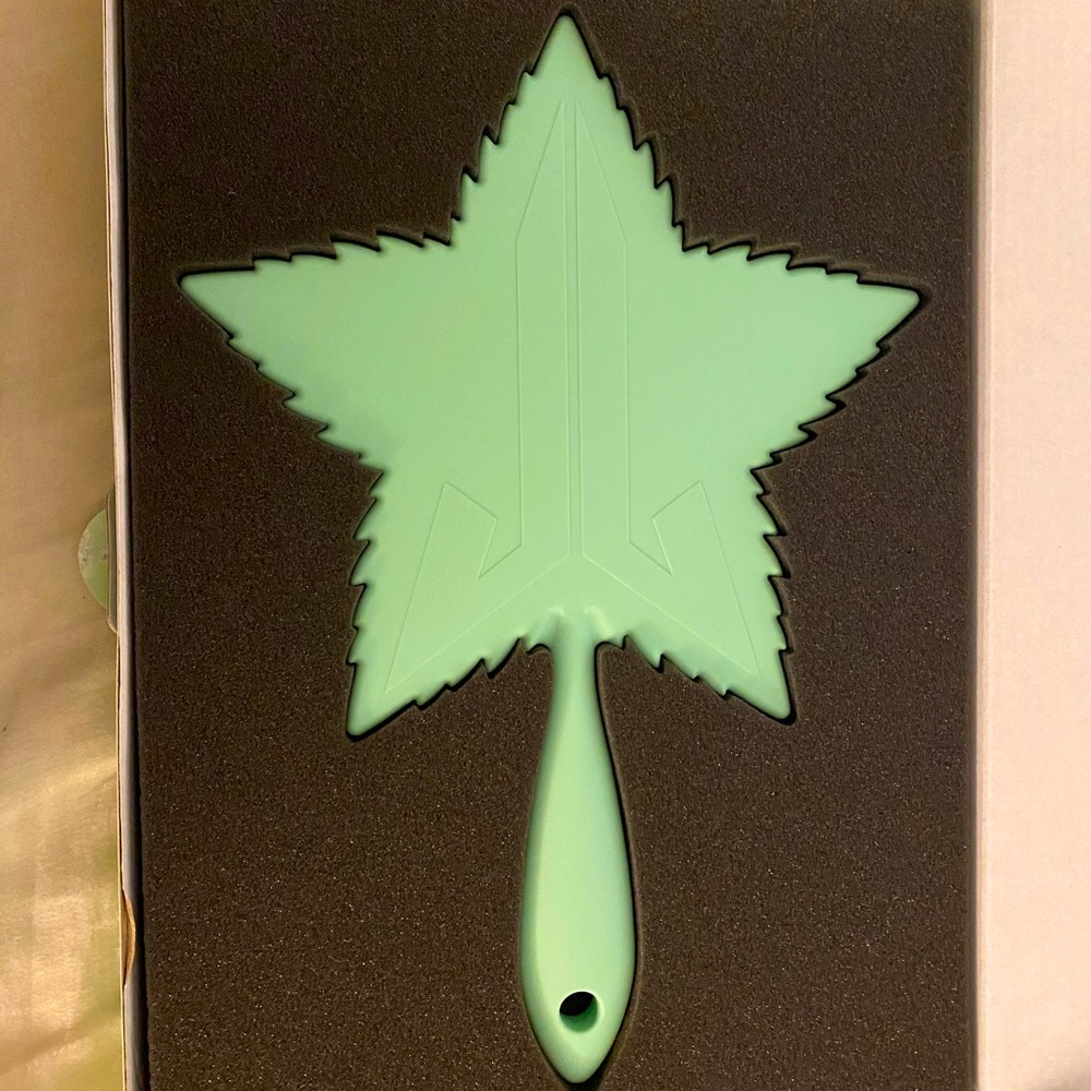 Jeffree Star Mint Leaf Soft Touch Handmirror